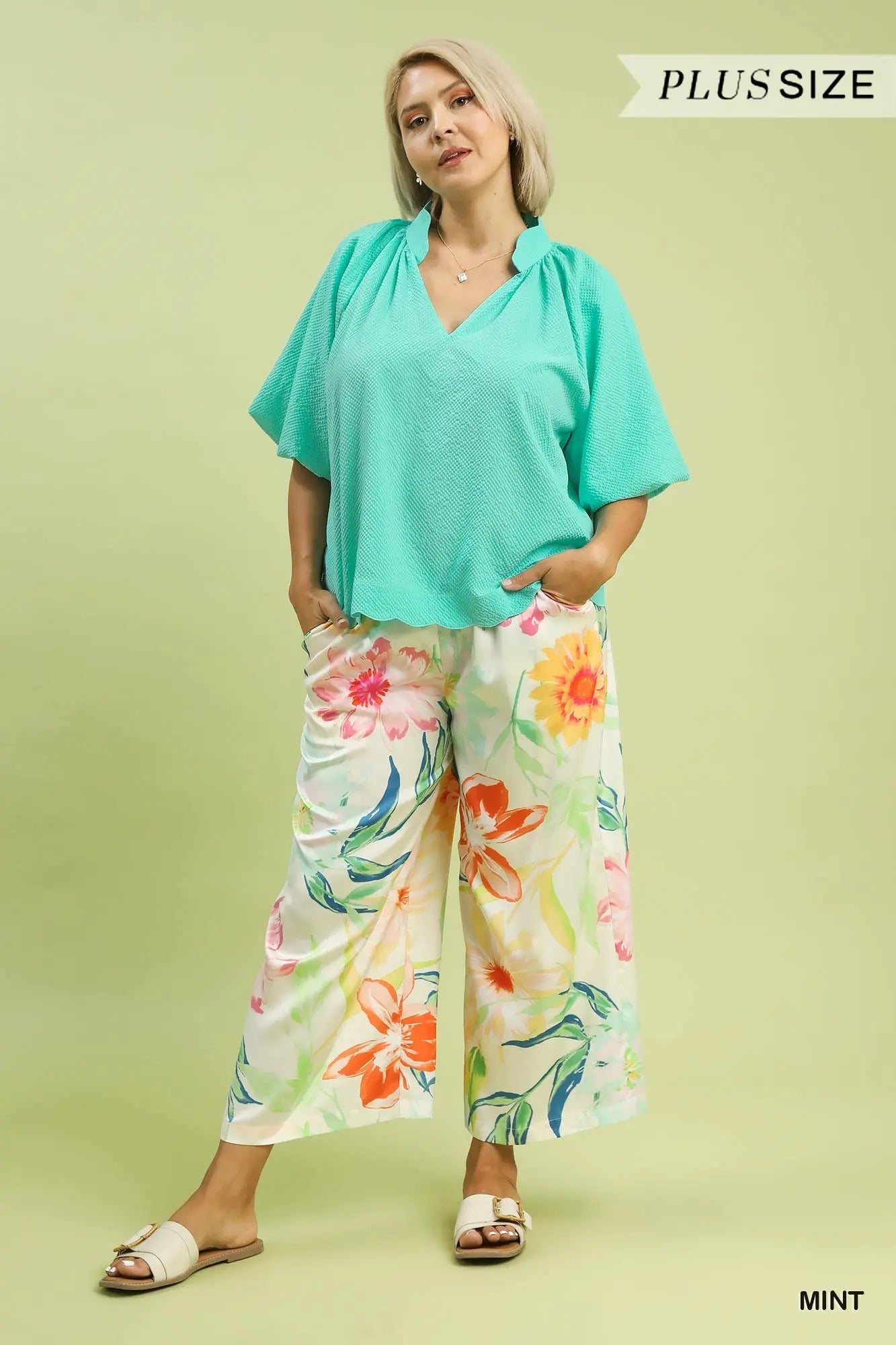 BUBBLE SLEEVE SEERSUCKER TOP