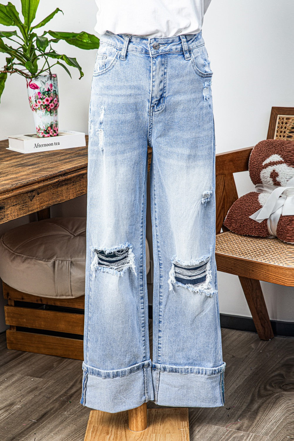CAITLYN DISTRESSED JEANS