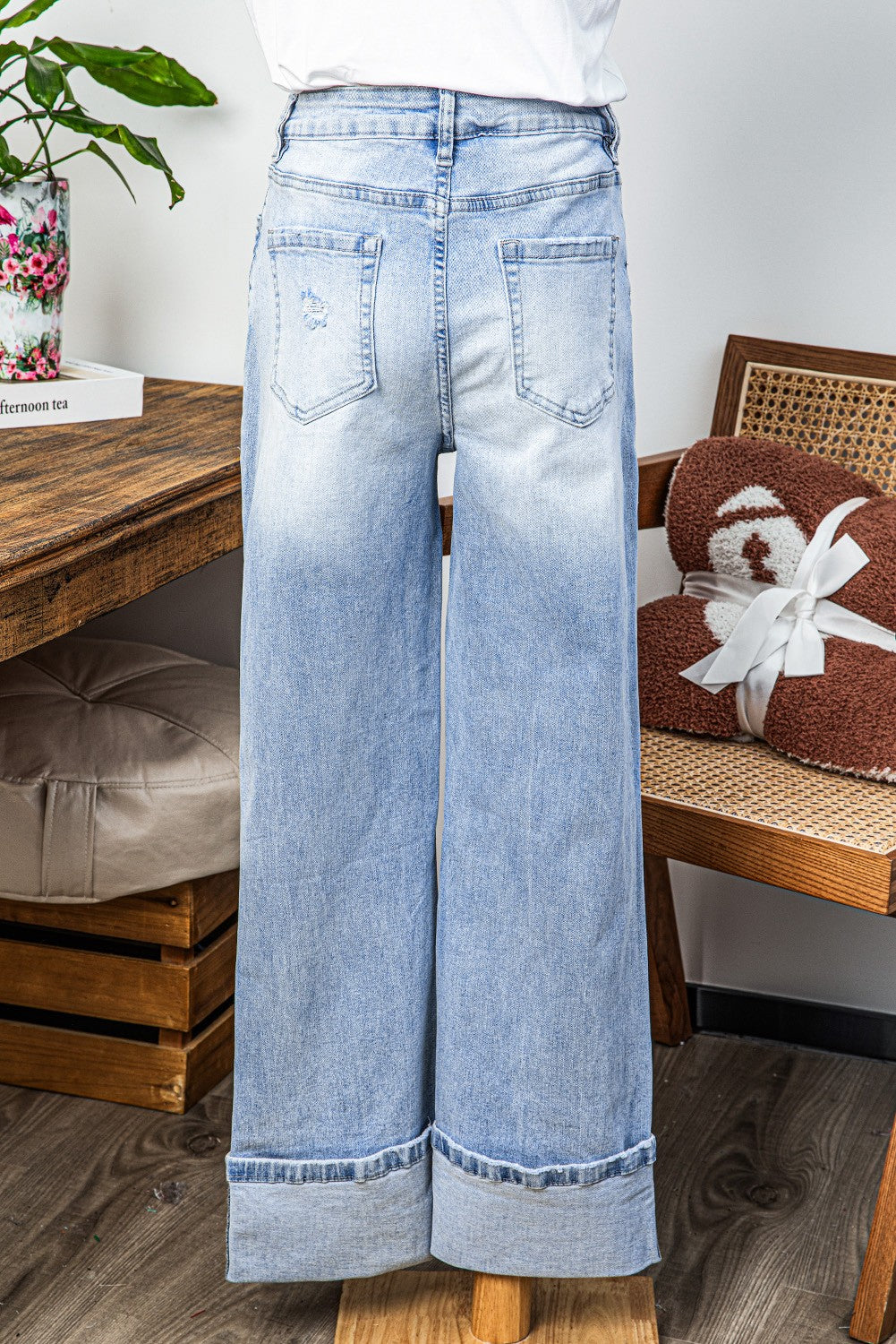 CAITLYN DISTRESSED JEANS