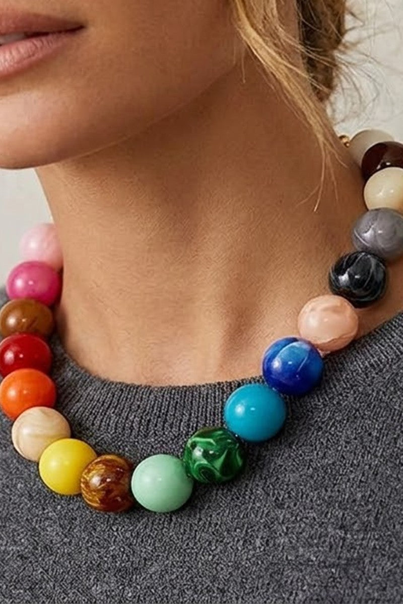 COLORFUL RESIN BEADED NECKLACE