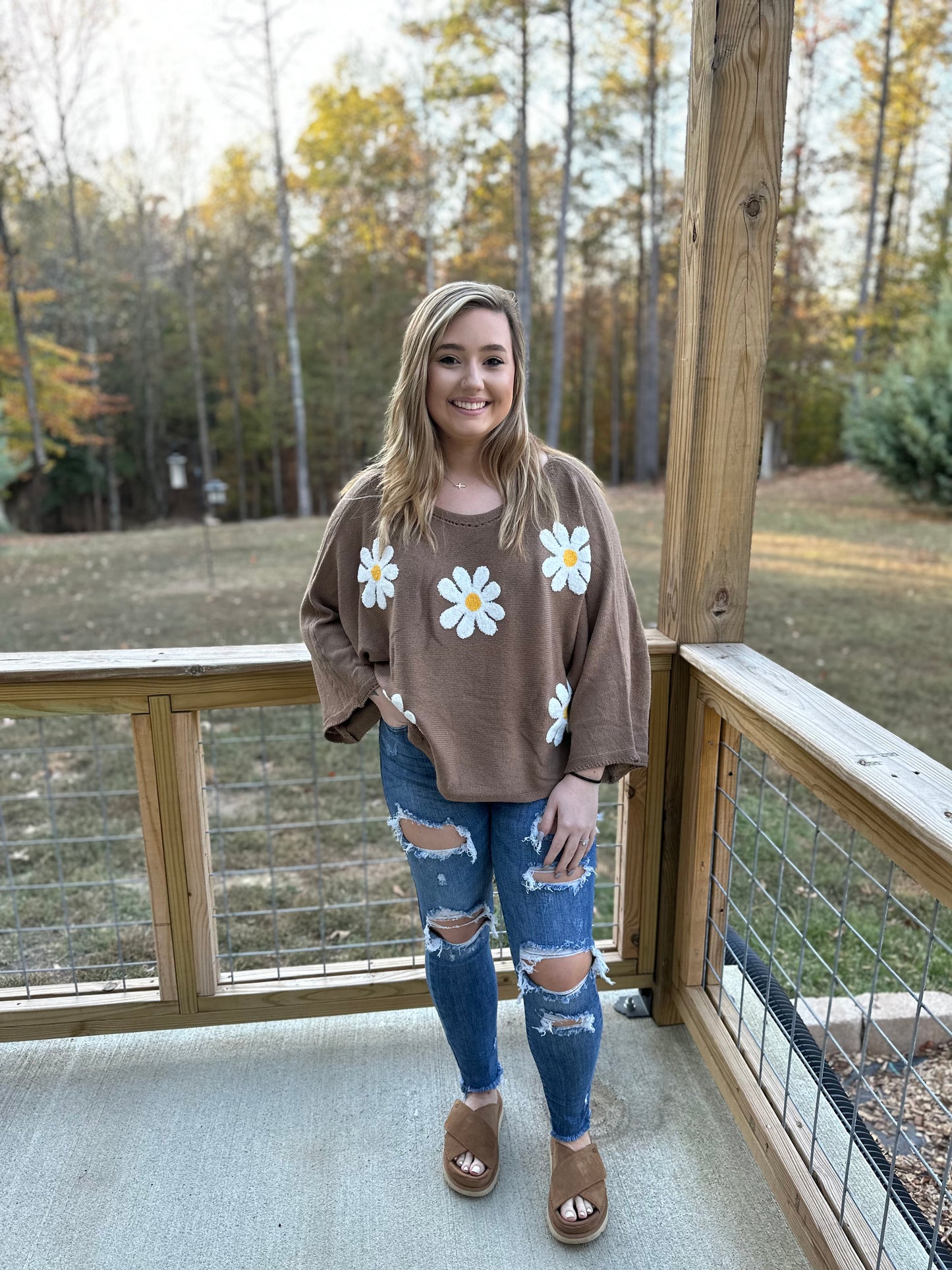 FOREVER FLOWER SWEATER