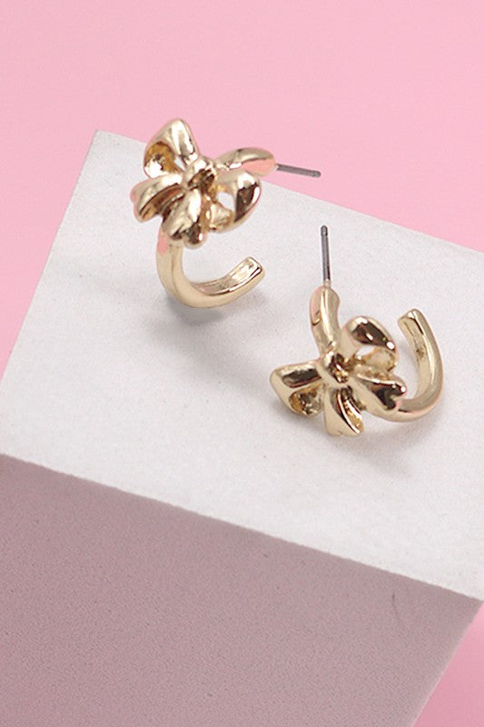 BOW HUGGIE HOOP EARRINGS