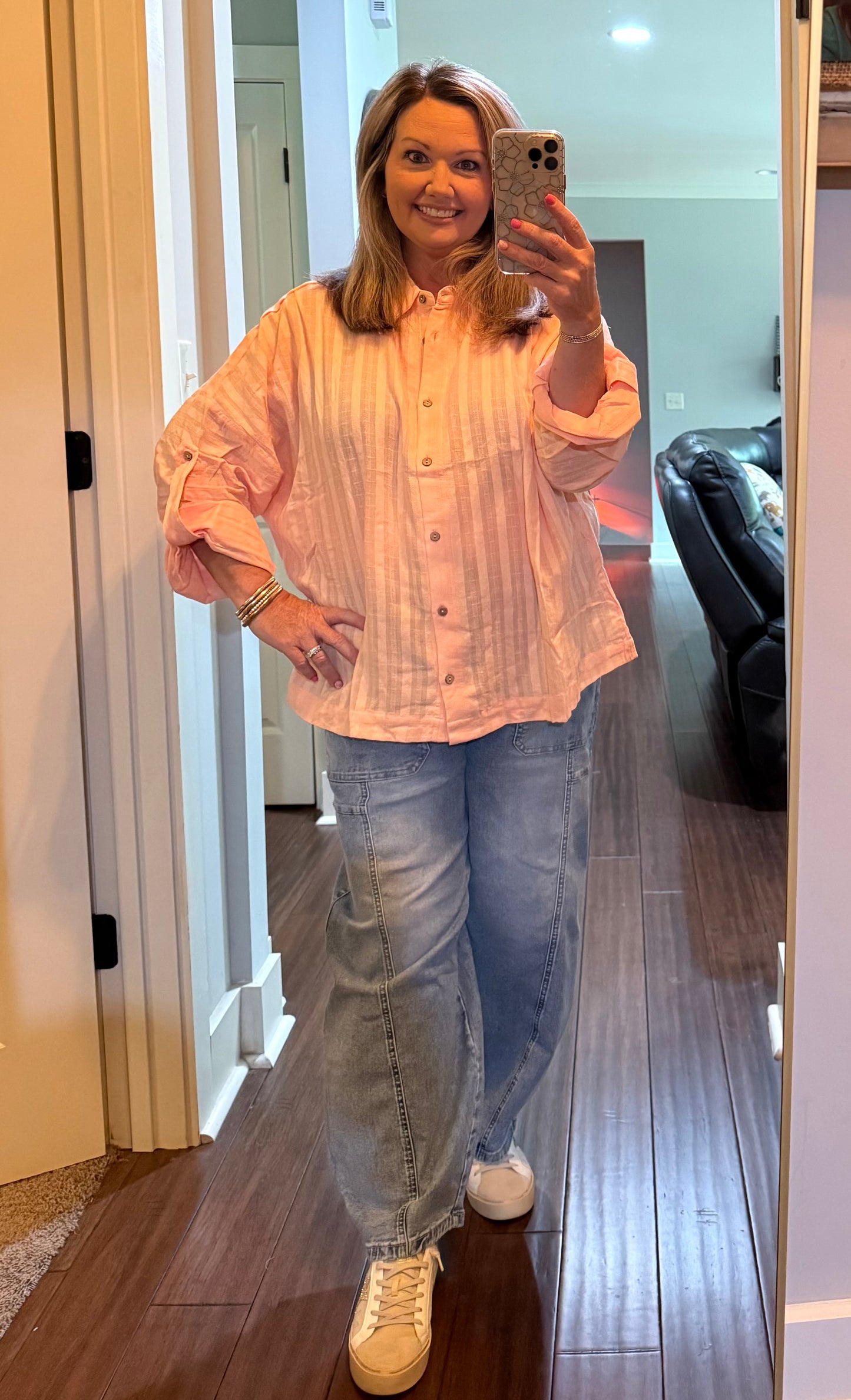 CURVY JUST PEACHY BUTTON DOWN TOP