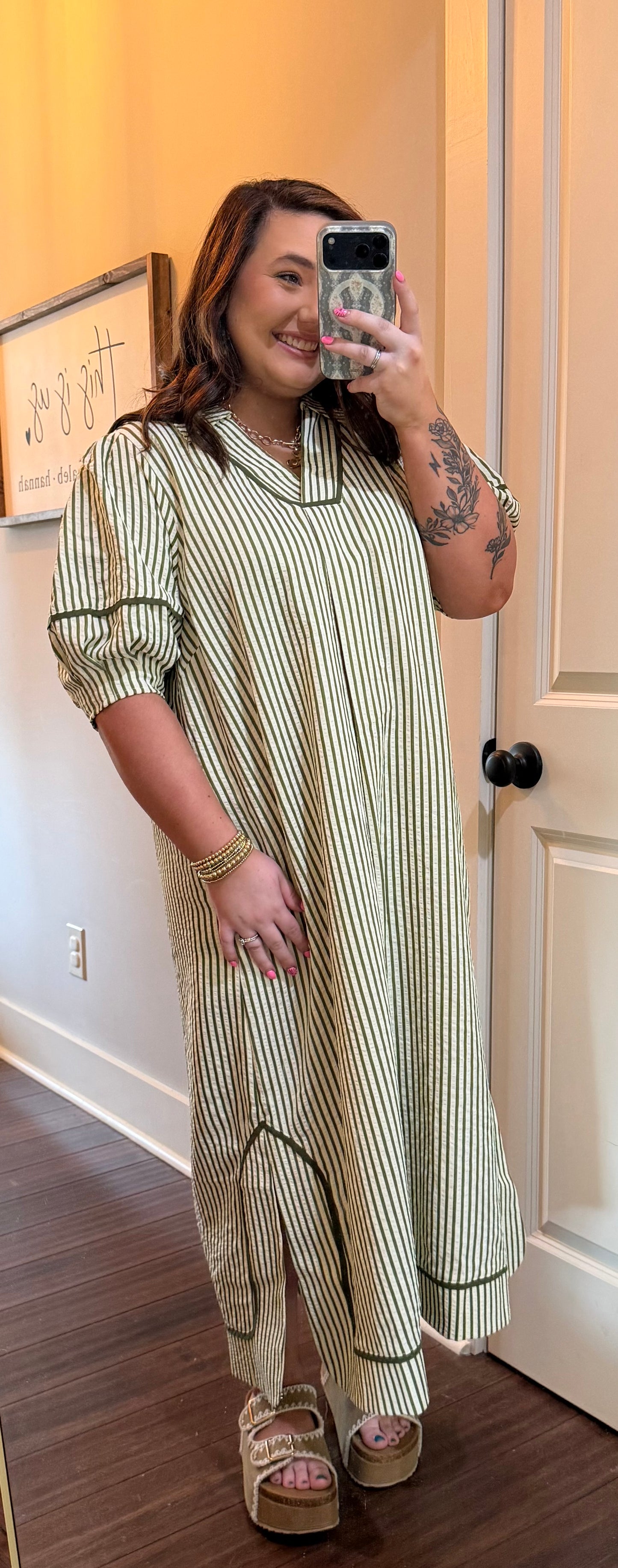 STRIPED MIDI DRESS **CURVY**