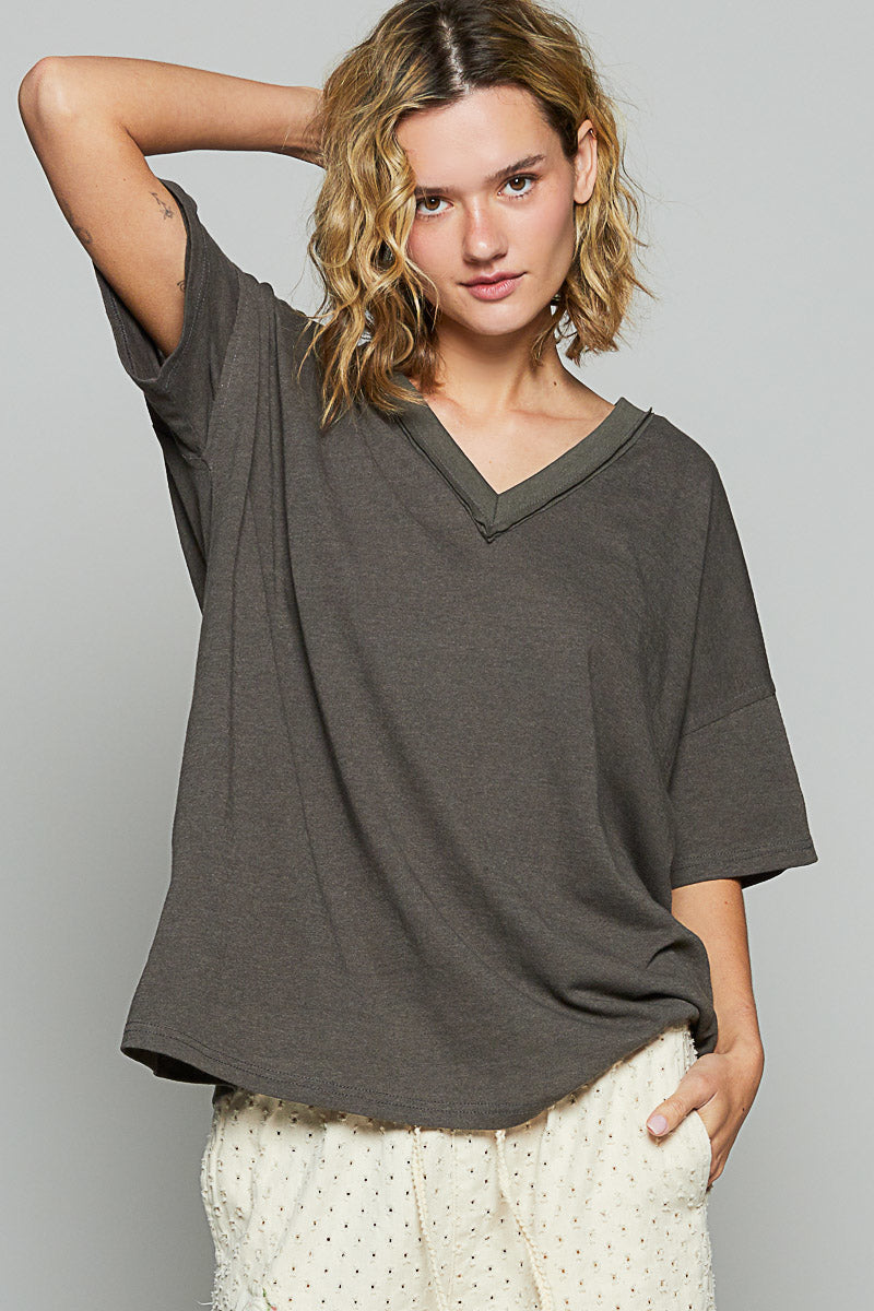 HOLLY TEE