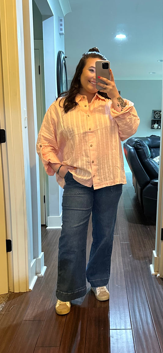 CURVY JUST PEACHY BUTTON DOWN TOP