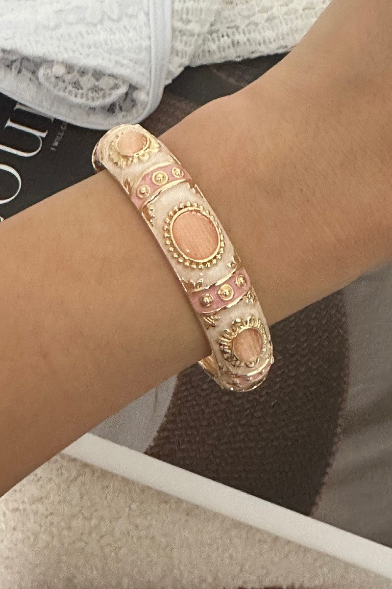 CUFF BRACELET